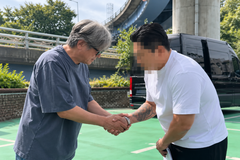 살인청부업자 된 래퍼, 대선배 최민식 첫 만남에 90도 인사..
