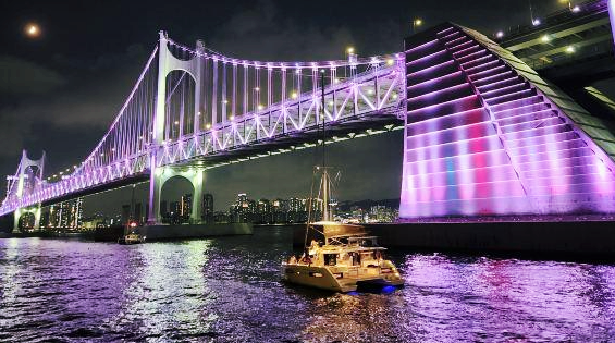釜山遊艇之旅推薦｜廣安里夜景遊艇之旅價格、預訂總整理