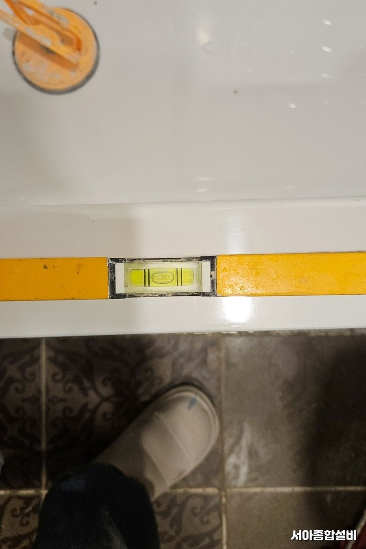 욕조 균열과 배수구 문제 한 번에 해결하는 교체 시공