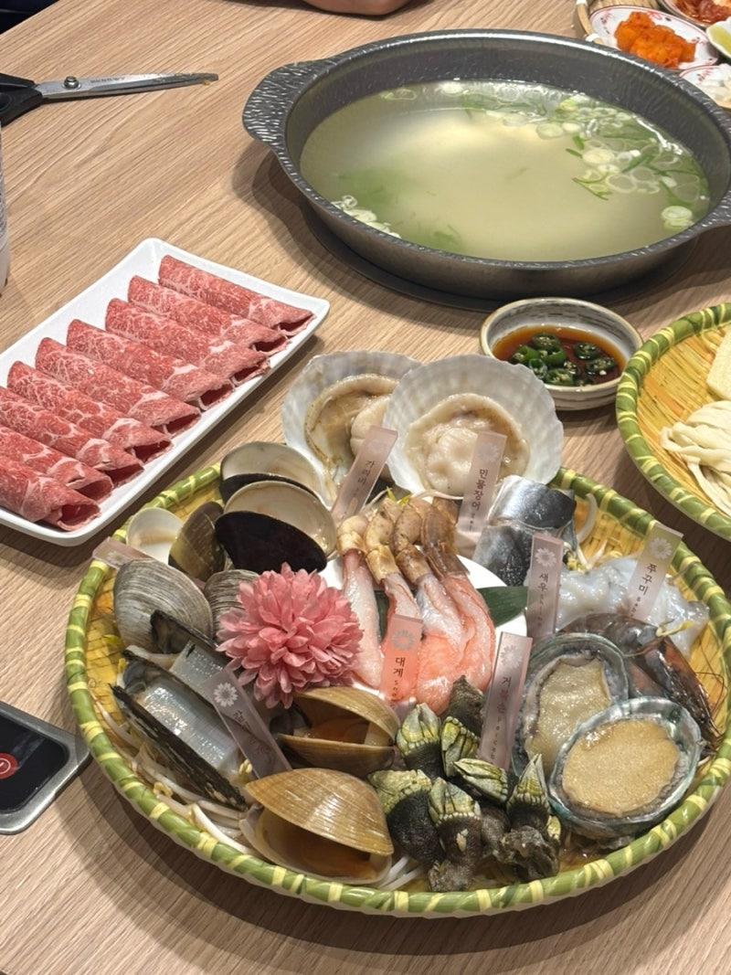 코스모스 부산 | 서면 룸식당 환갑 생신 돌잔치 가족모임 대관 가능한 한식 스페셜 코스