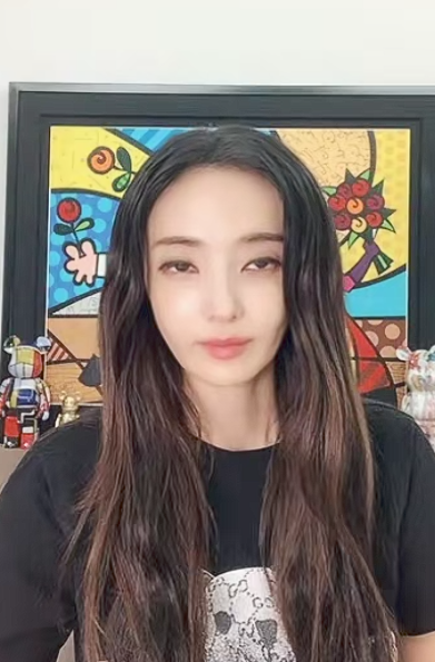 한채영, 달라진 얼굴에 성형설…‘원조 바비인형’ 최근 무슨 일이