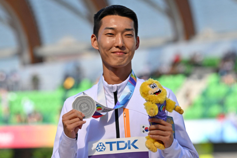 우상혁 동메달 2026 아시안게임 높이뛰기 2m22 3회 연속 메달 총정