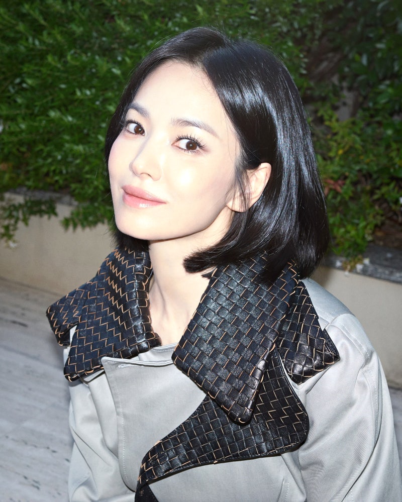 "이러니 보테가베네타가 반했지" 155cm인데.. 혼자 있으면 170cm 같은 비율천재 여배우 트렌치코....
