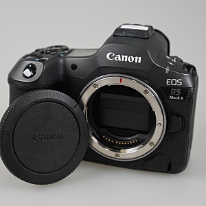 [거성카메라] 사진도 영상도 책임지는 8K 캐논 EOS R5 Mark II 중고 바디 입고
