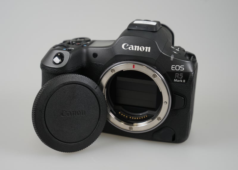 [거성카메라] 사진도 영상도 책임지는 8K 캐논 EOS R5 Mark II 중고 바디 입고