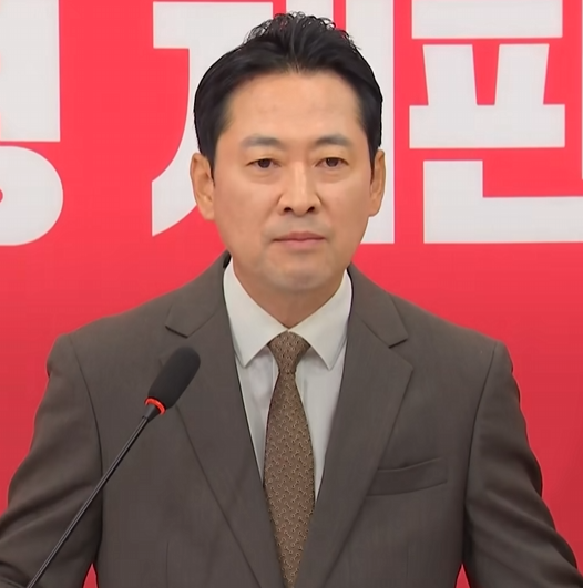 Jang Dong-hyuk Brought Up 'Asura' in 'Assassins'... "Annam City = Andong City + Seongnam City?"