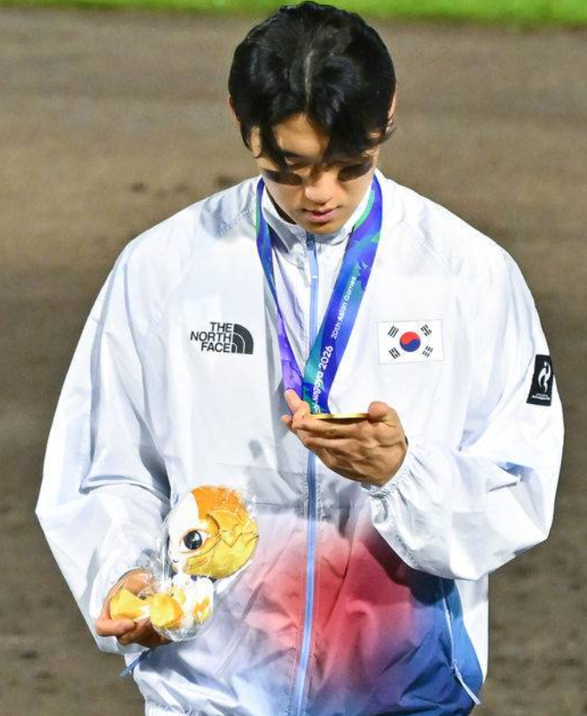 “결승타까지 쳤는데 왜 죄송하죠?” 김도영 금메달 뒤에도 웃지 못한 이유