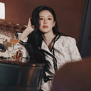 "어머어머" 고윤정 샤넬 화보 비하인드 올라오자 팬들 감탄