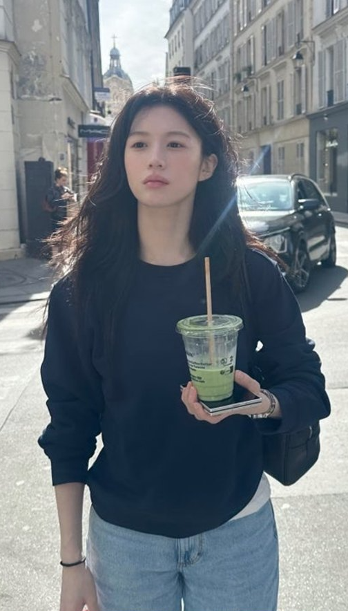 고윤정 파리지앵 미모, 파리보다 더 시선이 머문 이유 파리패션!