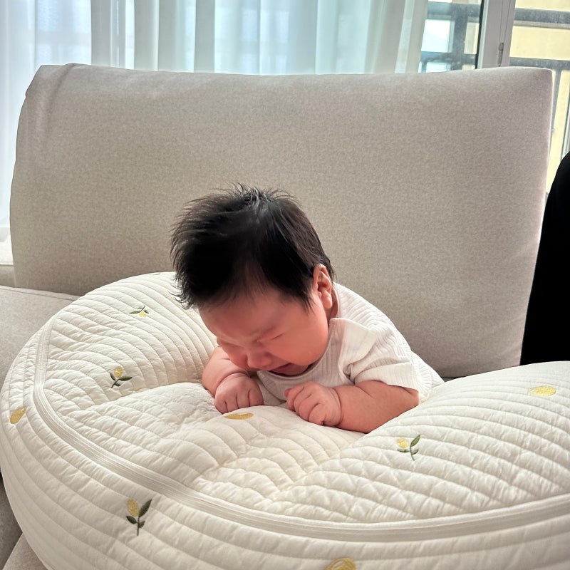 육아일상 | 1개월 | 아기옷 뜨개, 5kg 진입, 첫 터미타임, 산후검진, 모유수유 가슴통증..
