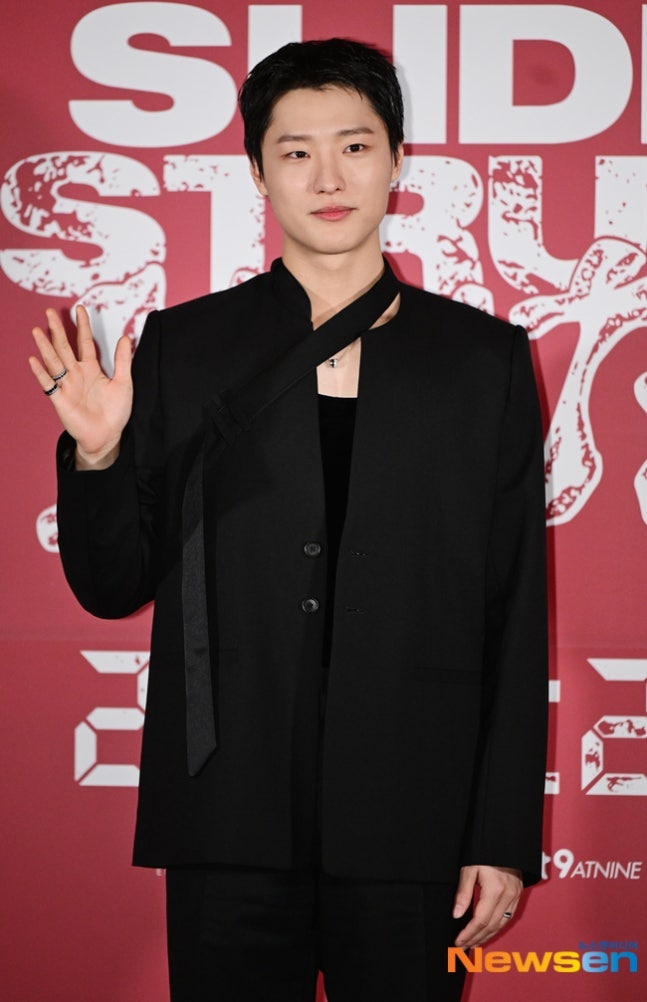 우즈, 日영화 출연 논란 해명 대본 보고 이미 고사했다