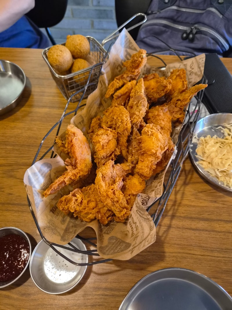 BHC 핫후라이드 윙 맛초킹 콤보 후기, 칼로리까지 총정리