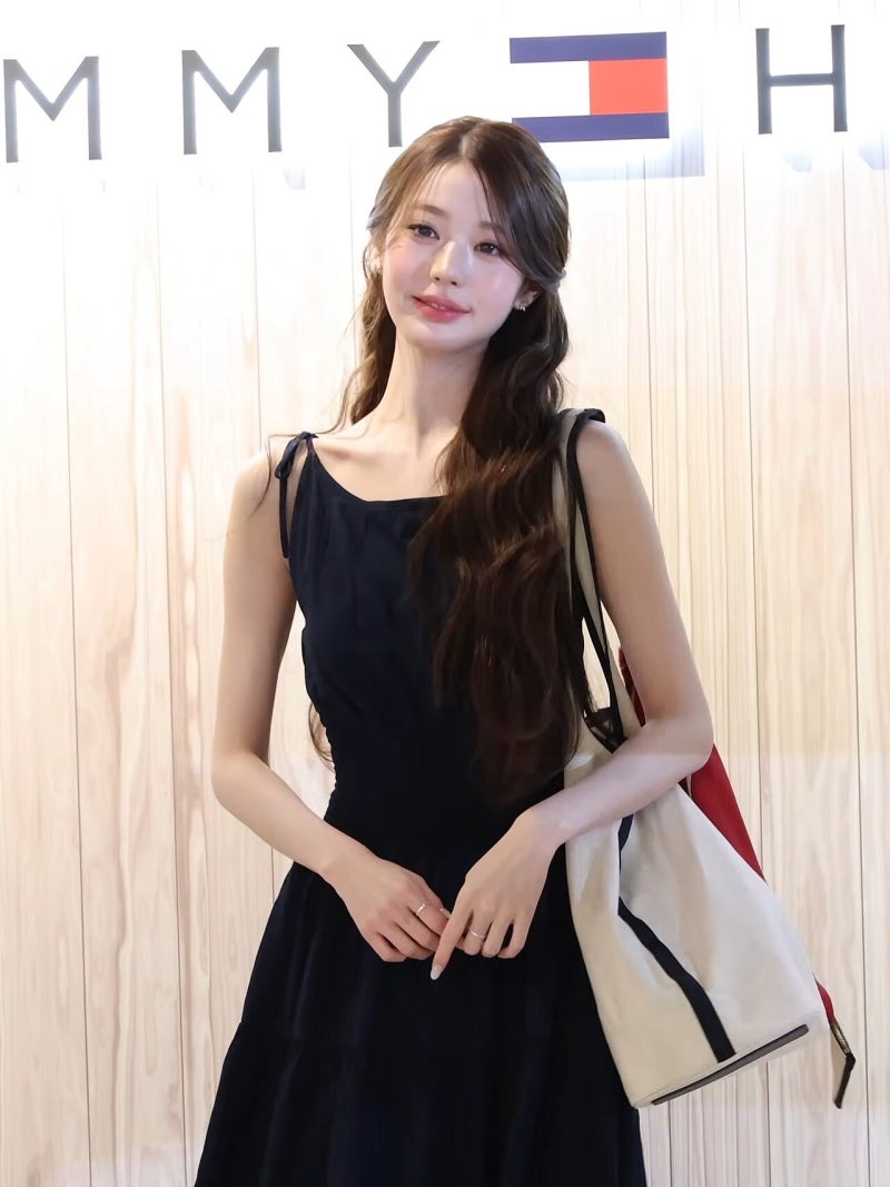 오늘 파리로 떠난 장원영.. 디올 쇼 가는 길에 입은 옷