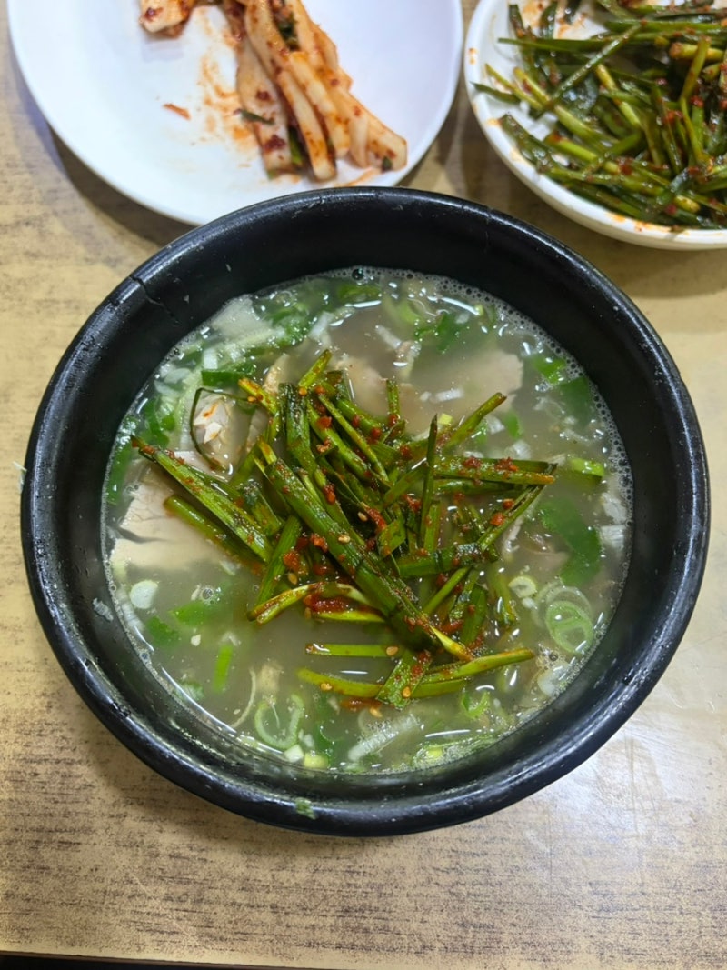 부산역 맛집 본전돼지국밥, 현지인 추천 돼지국밥 웨이팅해서 먹어본 후기