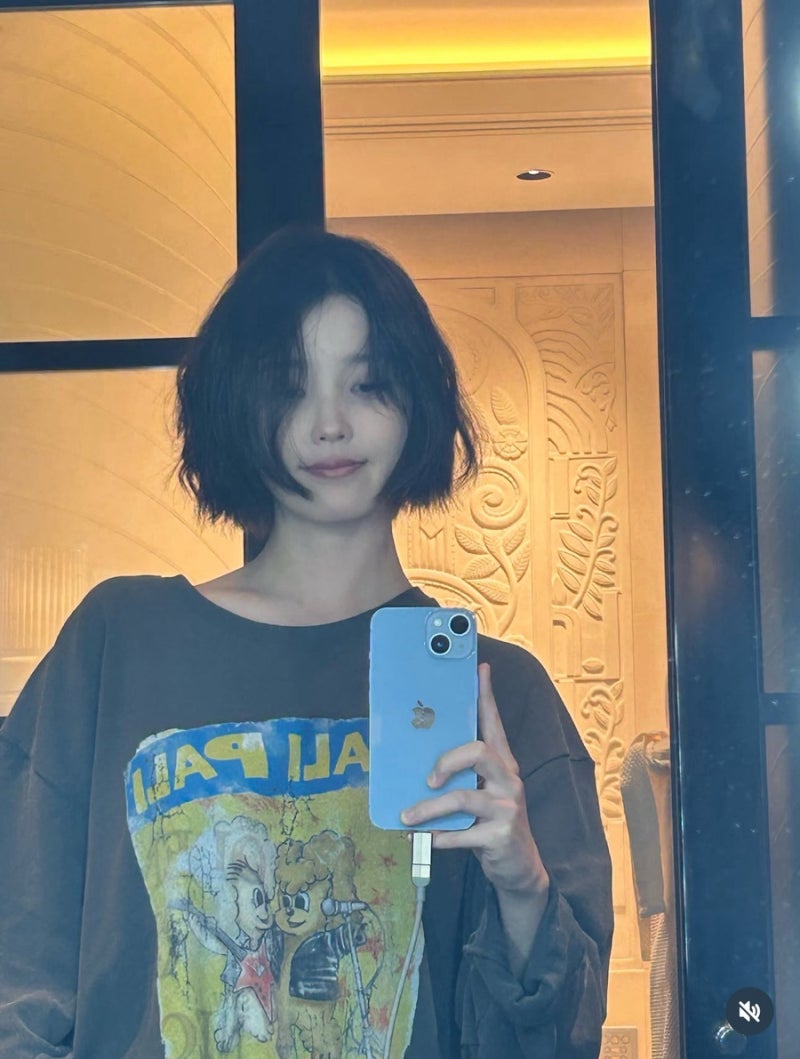 IU's Short Hair 'From This Farewell' Profile Wallpaper MV Private Clothes Instagram