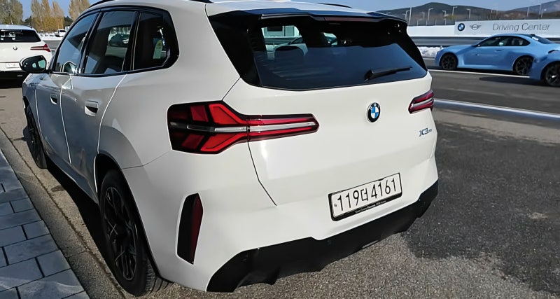 BMW 뉴 X3 아무리 발전한다고 해도 국산 SUV가 따라가기 힘들어 보이는 디테일의 격