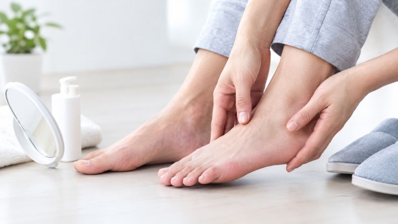 통증 없어 더 위험한 ‘당뇨발’… 피부 괴사 막는 발 관리법