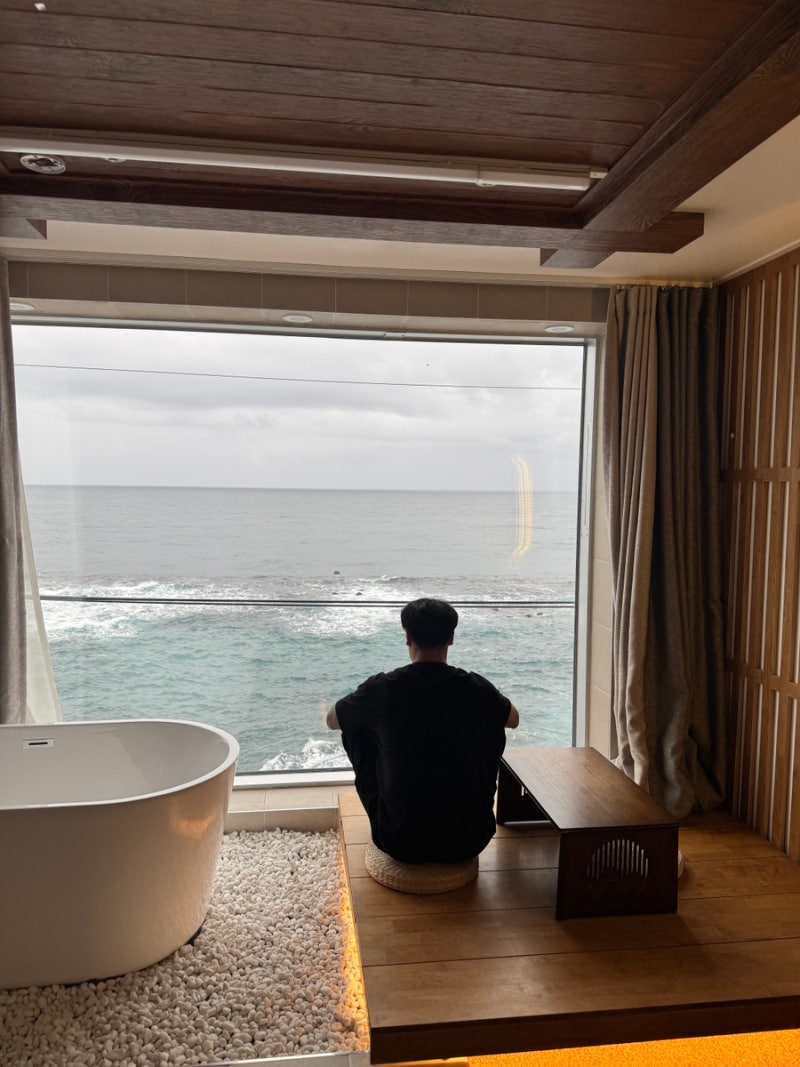 Gangneung Jumunjin Pension Gojeunukhan Jumun Pension | A Pet-Friendly Trip with a Beautiful Accommodation