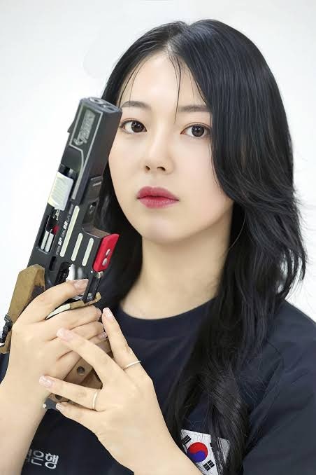 “엄마 사수” 봉서린, 양지인 실수에도 끝까지 버텼다…여자 25m 권총 은메달