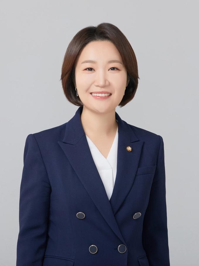이소영 중기부 장관 프로필 총정리, 나이·고향·학력·경력까지