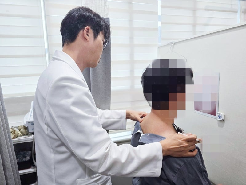 부산 척추전문병원 방문 전 꼭 확인해야 할 목디스크 의심 증상은 무엇인가요?