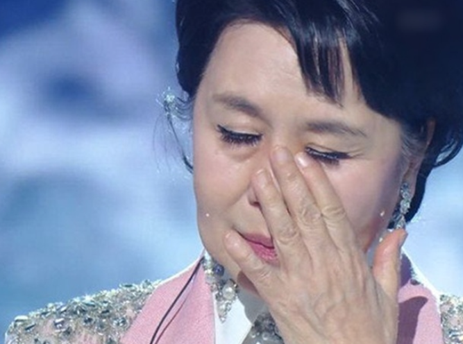 “노래가 뭔지, 삶이 뭔지도 모르는 것 같다” 심수봉이 17세 김다현에게 한 말…결국 직접 ....