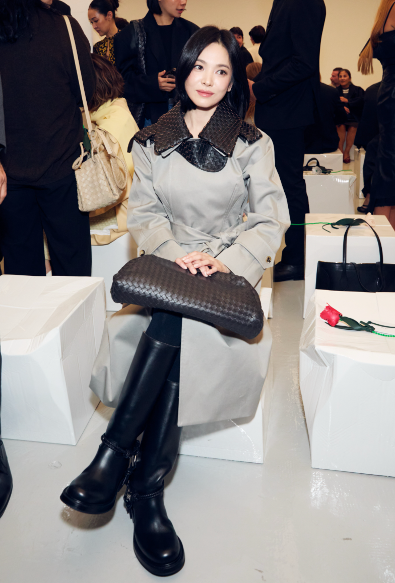 Human Bottega Who Won with Her Face! Song Hye-kyo's Bottega Veneta Captivates Milan