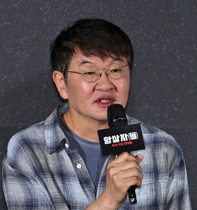 허진호 감독이 또? 156만 관객 동원한 '암살자들'이 역사왜곡 논란의 진짜 이유
