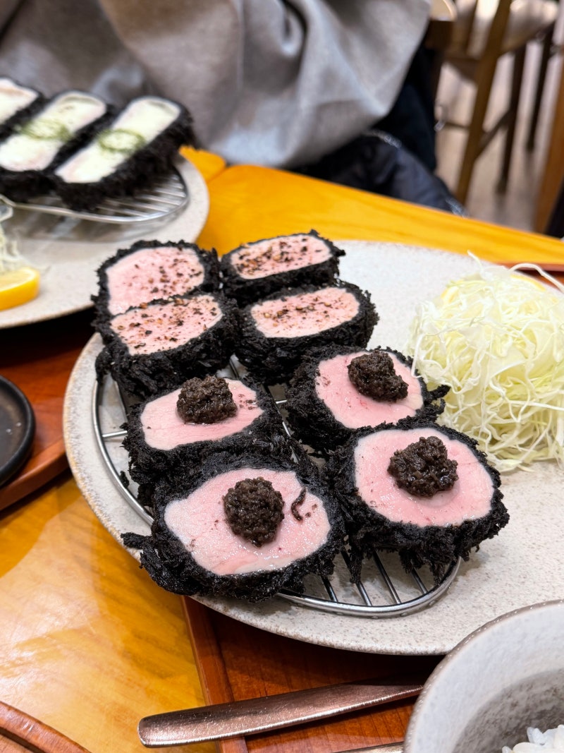 강릉 영진해변 맛집 영진돈｜먹물돈카츠 메뉴·가격 솔직후기