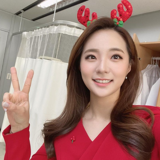 “KBS 아나운서가 조선소로 이직했다?” 김민정 아나운서, 부산에서 창원을 거쳐 HD현대중공....