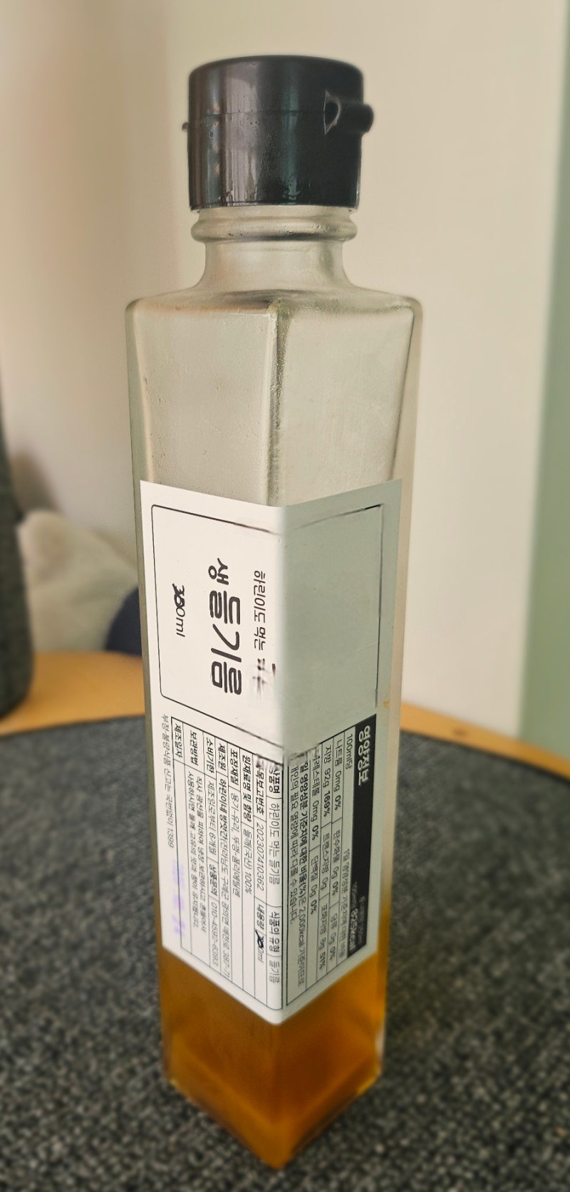 [건강 정보] 아침 공복 들기름 한 스푼의 놀라운 효과! 효능부터 부작용, 올바른 먹는 법까지