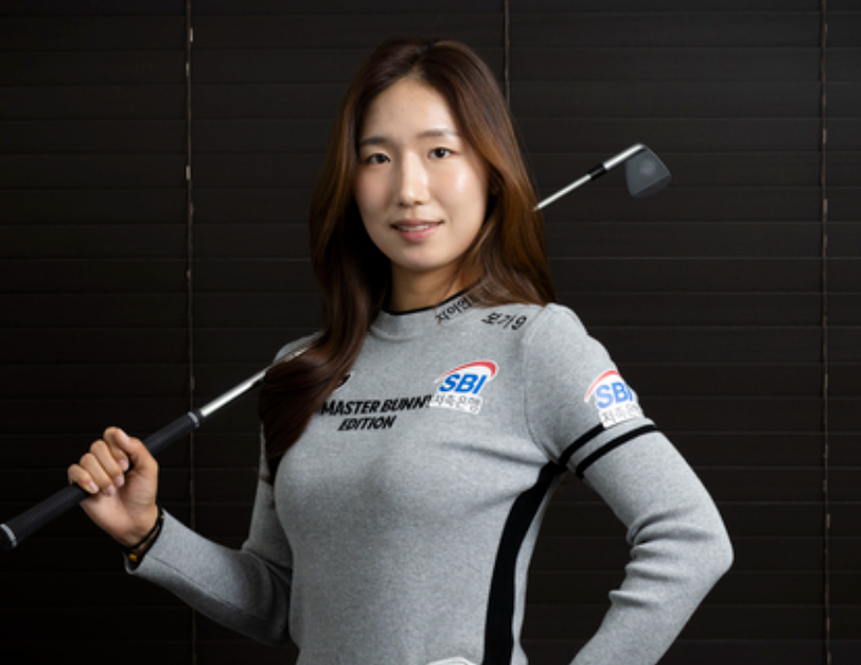 아버지도 못 이룬 우승을 딸이 해냈다…“21살인데 이 정도? 골프 이동은 프로 수입은