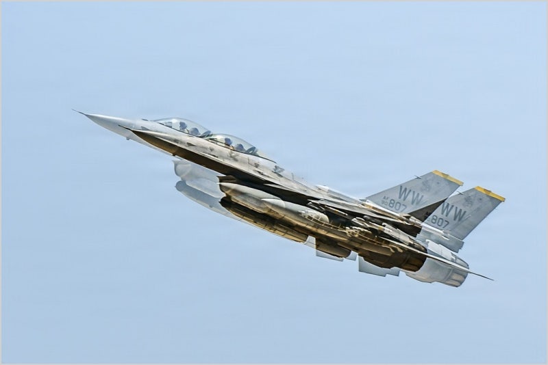 미사일도 대공포도 아니었습니다…F-16을 떨어뜨린 것의 정체