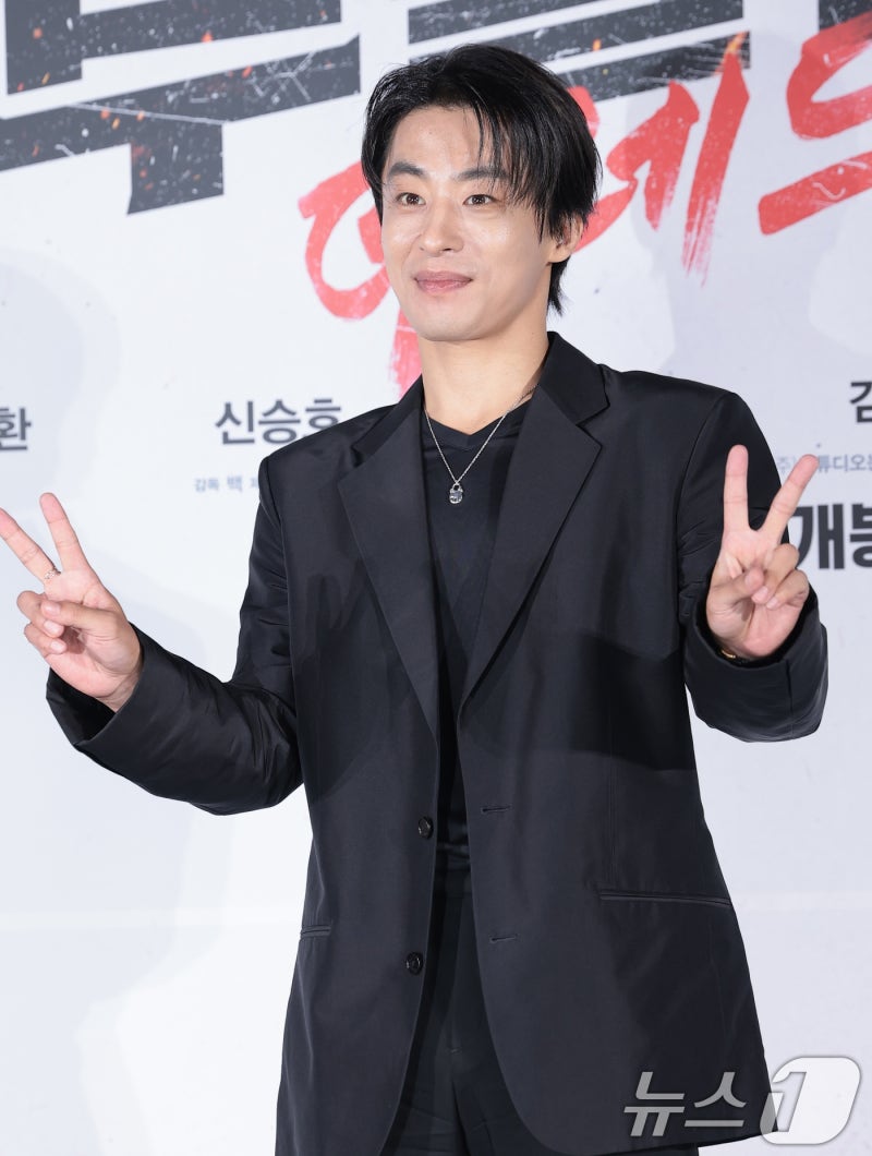 구교환, 킬링타임 영화 자신감, 올해 855만 관객 동원한 그가 선택한 원톱 액션의 매력은