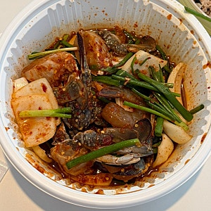 학돌이네 송파점 매운 꽃게무침 내돈내산 후기 | SNS에서 핫한 꽃게계의 엽떡 학돌이네 찐맛....