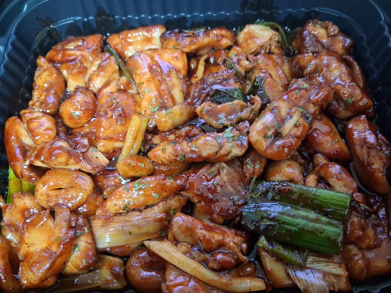 기영이숯불치킨 열라숯불치킨 순살 맵기 보통맛으로 배달 주문 후기