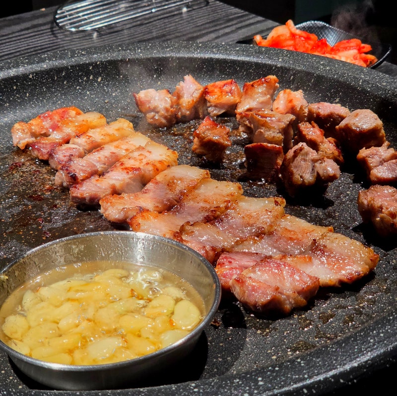 부산 명지 고기집 돈, 일요일 저녁엔 웨이팅까지! 놀이방 있는 삼겹살 맛집