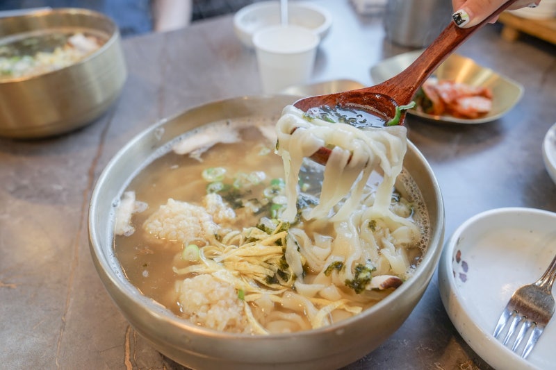 광릉수목원 맛집 광릉국수 진하고 구수한 누룽지멸치칼국수