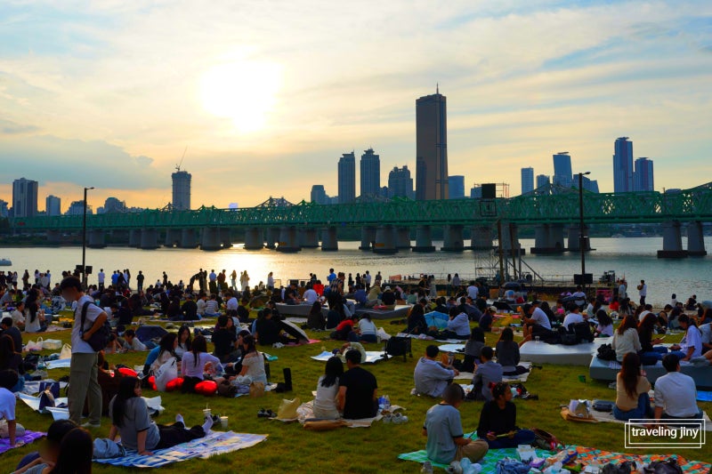 Nodeul Island Opening Picnic, Seoul Light Hangang Bitseom Festival, Ichon Hangang Park Parking Tips