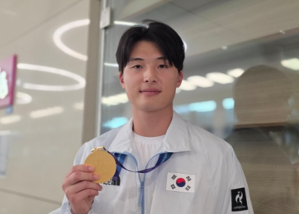 "일본전 한방이 컸다" 롯데 윤동희가 히구치를 깬 이유는? 대표팀에서 되찾은 자신감이 롯데....