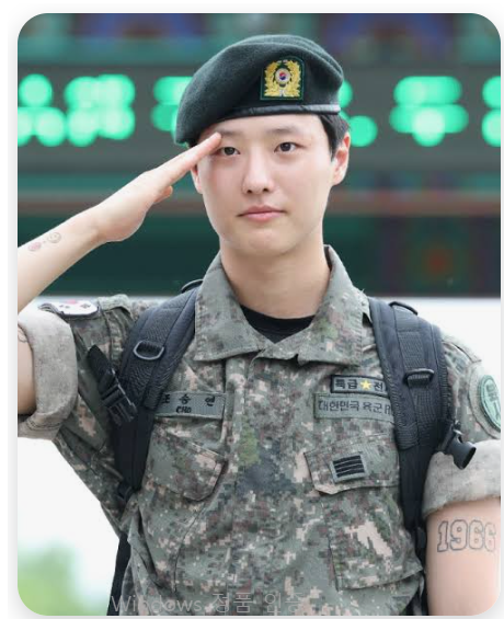 "원폭 소재 일본 영화 출연설 이 아이돌 논란.." 우즈 프로필 본명 / 나이 / 군대 / 드라우닝 / ....