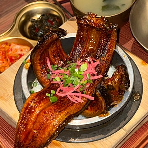 한강진역 맛집 타닥타닥 솥밥 더룸 한남 분위기 좋은 재즈 한식당 후기