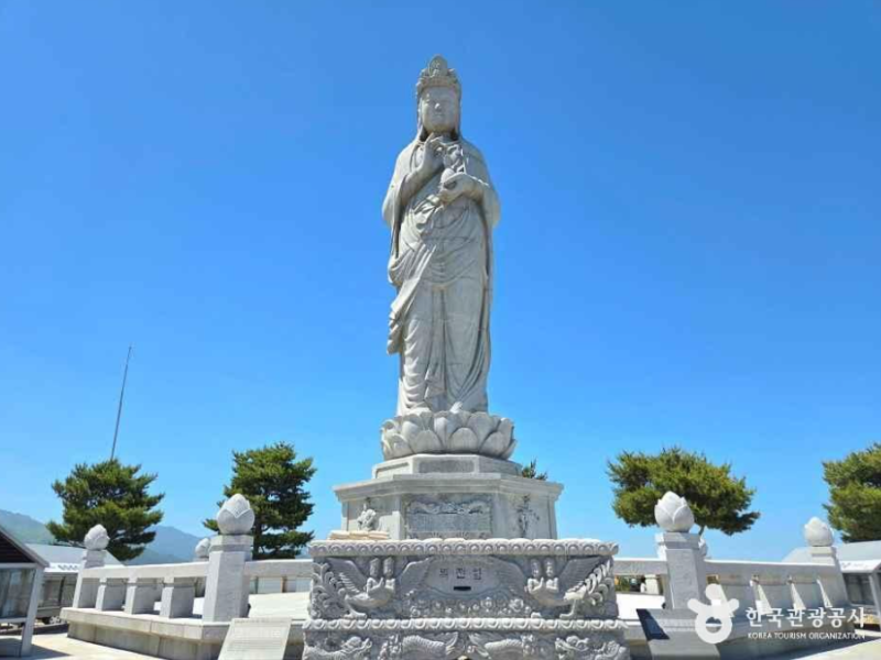 바다를 바라보는 거대한 관세음보살, 양양 낙산사에 숨겨진 이야기