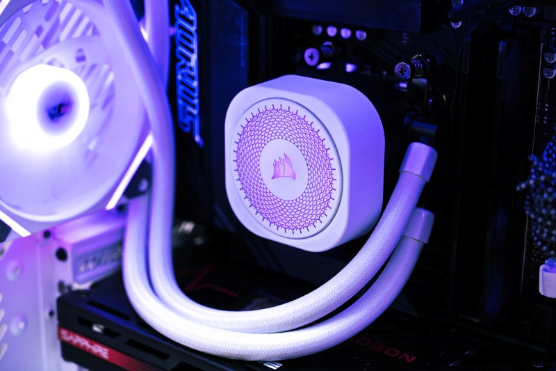 커세어 노틸러스 360 RS ARGB 화이트PC 3열 CPU 수냉쿨러 추천 허브가 필요없다고?