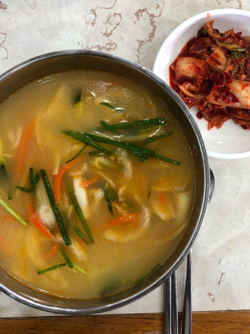 인천 부평 맛집 | 명동칼국수 • 김치까지 맛있는 47년 전통의 부드러운 면발의 칼국수 맛집