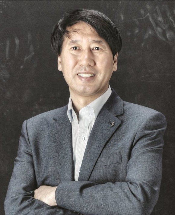 [뉴스락] ‘창업지원’ 뒤 이종근 회장 일가 돈벌이…명륜당 등 148억 과징금