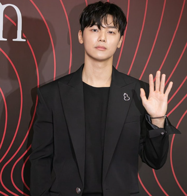 씨엔블루 강민혁 "유치원 때부터 한 팀만 봤다" 3년 만에 다시 마운드 서네요