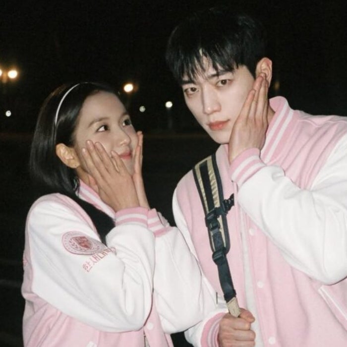 Three Clues Circulating Online as Proof of Jisoo and Seo Kang-joon's Relationship