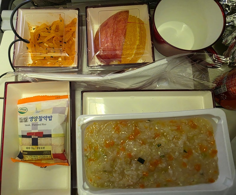 인천공항 T2 아시아나 이용 후기, 인터넷 면세점 수령부터 하노이행 기내식까지