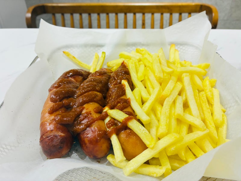 육식맨 커리부어스트 조리법 파는곳 가격 맛 후기